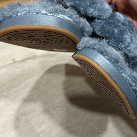 OluKai Kipe’a Heu Genuine Shearling Slide Sandal - Picture 6 of 10